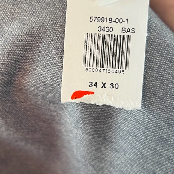 NWT: old navy Athletic Ultimate Built-In Flex Chino Pants (34 x 30) - Picture 13 of 14